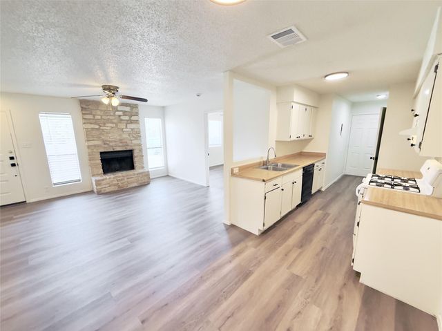 2305 Whitlow CV, Round Rock, TX 78681