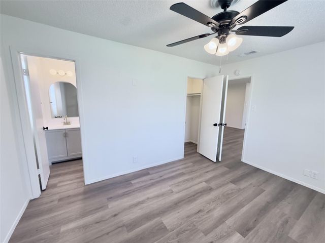 2305 Whitlow CV, Round Rock, TX 78681