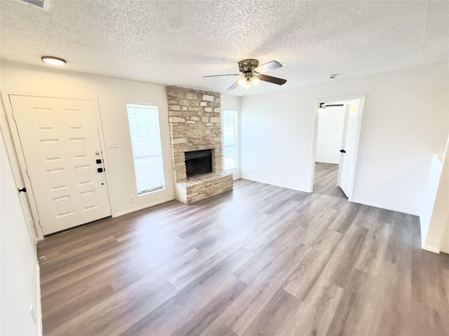 2305 Whitlow CV, Round Rock, TX 78681