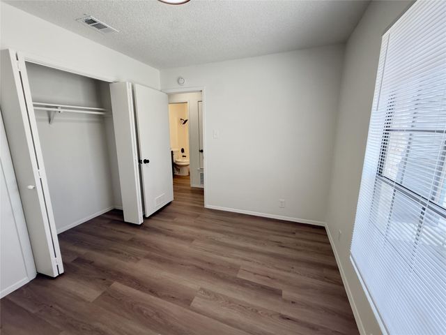 2305 Whitlow CV, Round Rock, TX 78681