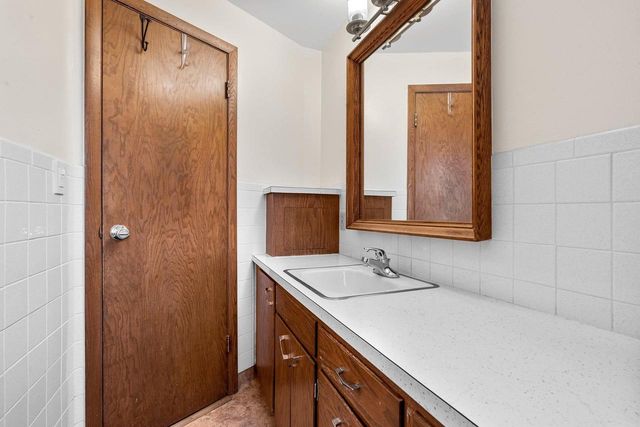 313 S MILL STREET, Hortonville, WI 54944