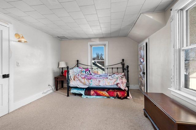 313 S MILL STREET, Hortonville, WI 54944