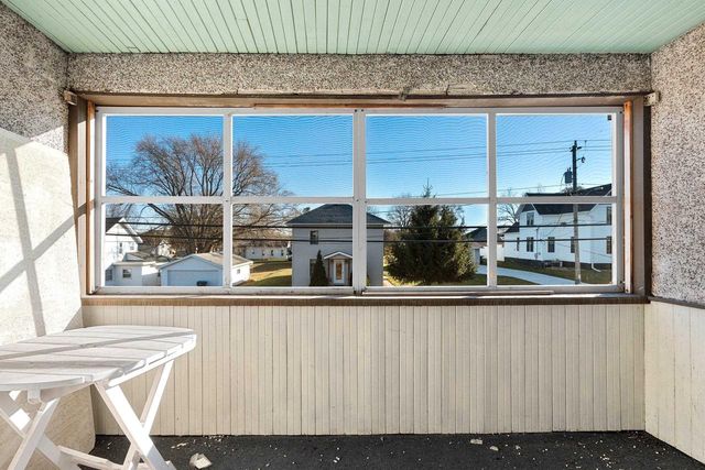 313 S MILL STREET, Hortonville, WI 54944