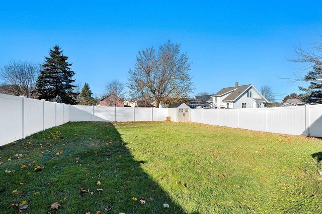 313 S MILL STREET, Hortonville, WI 54944