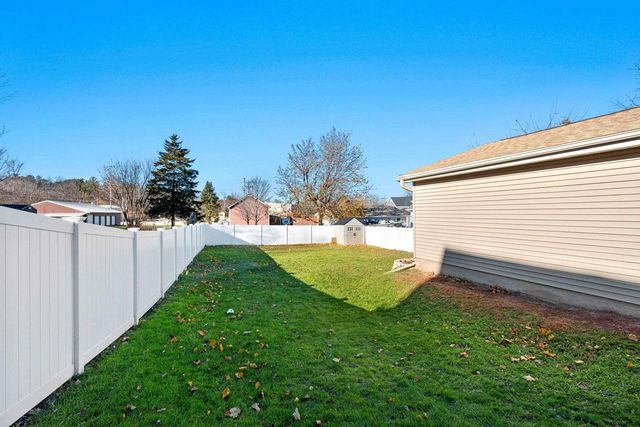 313 S MILL STREET, Hortonville, WI 54944