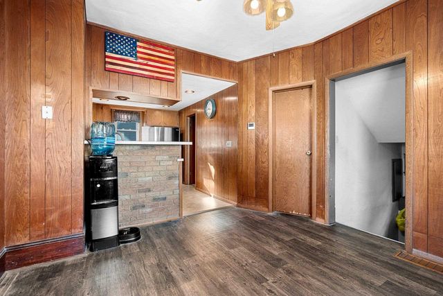 313 S MILL STREET, Hortonville, WI 54944