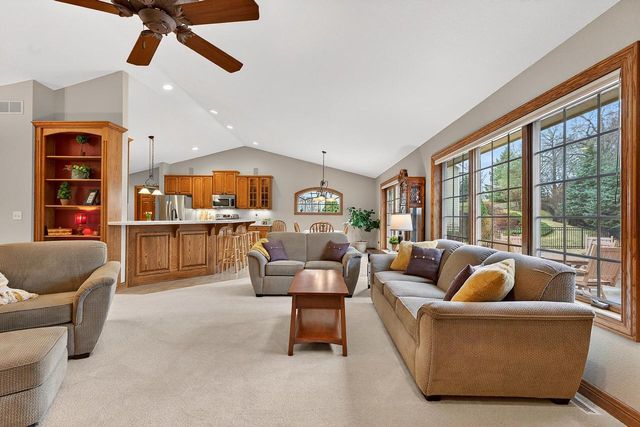 2520 Skyline DRIVE, West Bend, WI 53090