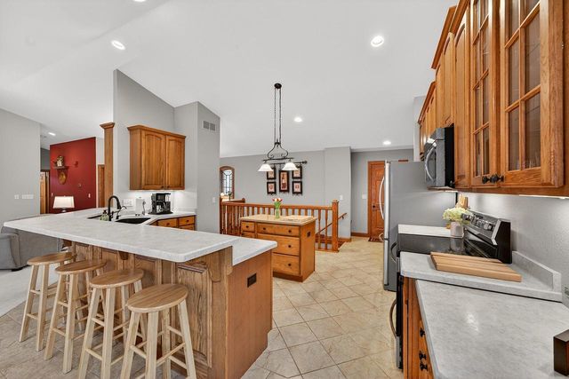 2520 Skyline DRIVE, West Bend, WI 53090