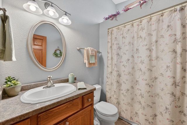 2520 Skyline DRIVE, West Bend, WI 53090