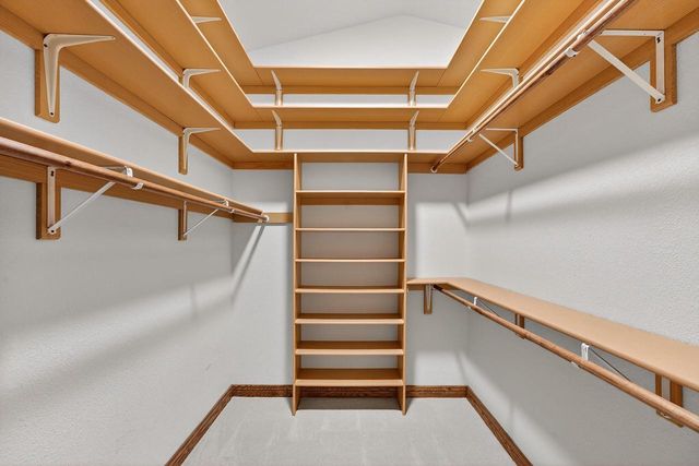 2520 Skyline DRIVE, West Bend, WI 53090