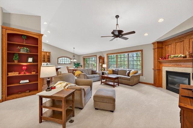2520 Skyline DRIVE, West Bend, WI 53090