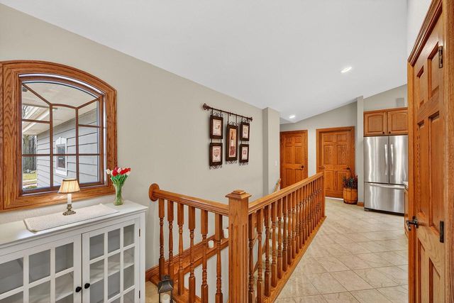 2520 Skyline DRIVE, West Bend, WI 53090