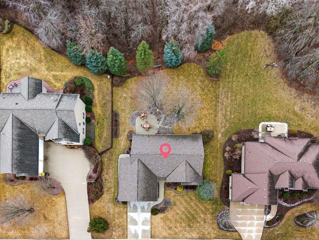 2520 Skyline DRIVE, West Bend, WI 53090