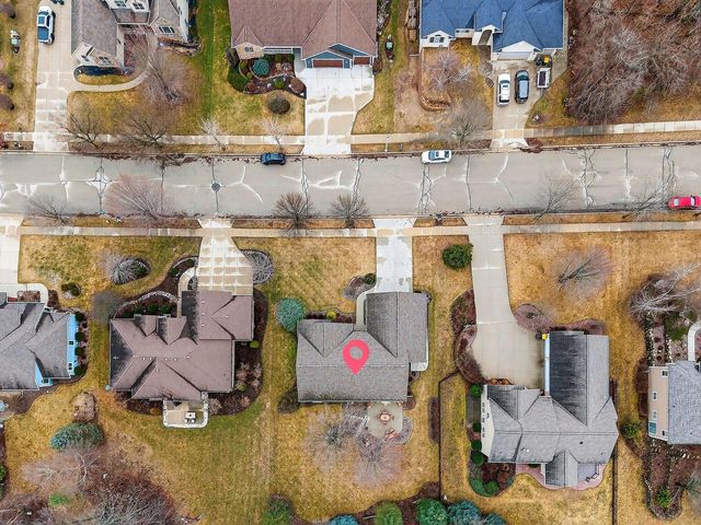 2520 Skyline DRIVE, West Bend, WI 53090