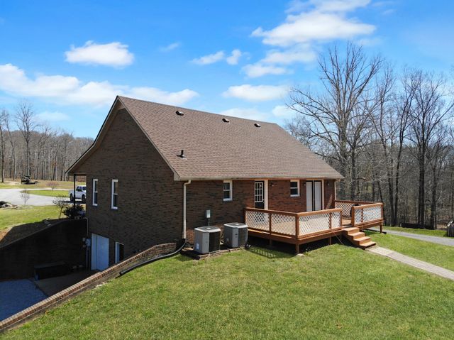 201 Norris Hancock Rd, Big Rock, TN 37023