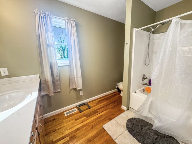 201 Norris Hancock Rd, Big Rock, TN 37023