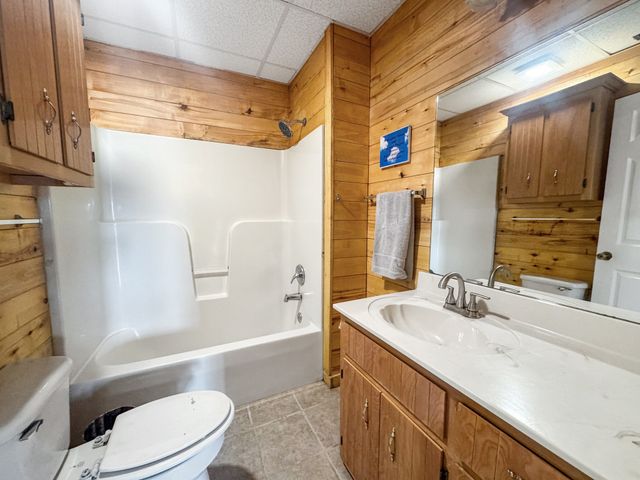 201 Norris Hancock Rd, Big Rock, TN 37023