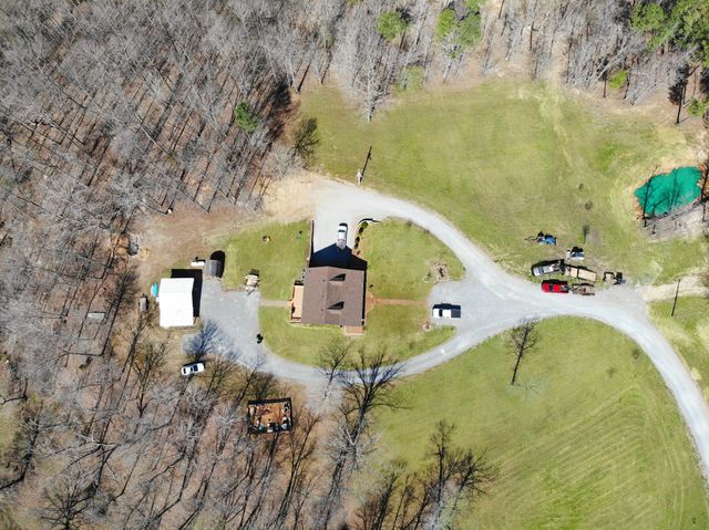 201 Norris Hancock Rd, Big Rock, TN 37023