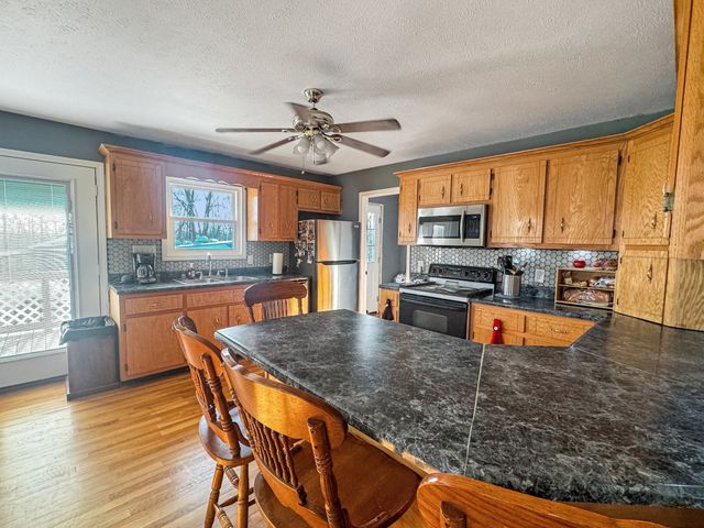 201 Norris Hancock Rd, Big Rock, TN 37023