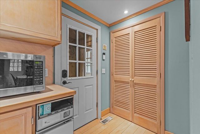 953 Lincoln Gap Road, Warren, VT 05674