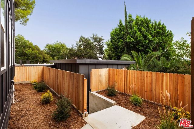 2762 Fyler Place, Los Angeles, CA 90065