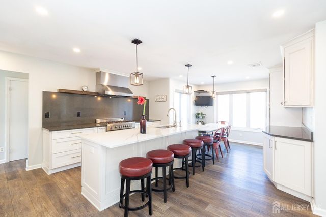 67 Thomas Place, Edison, NJ 08837