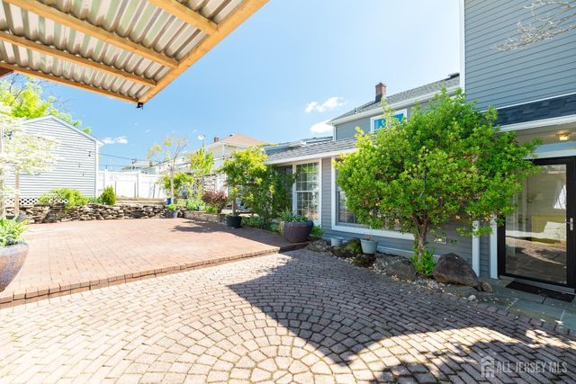 67 Thomas Place, Edison, NJ 08837