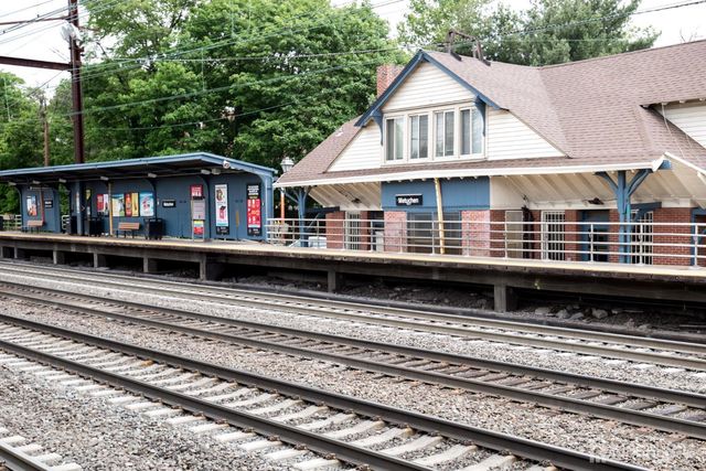 67 Thomas Place, Edison, NJ 08837