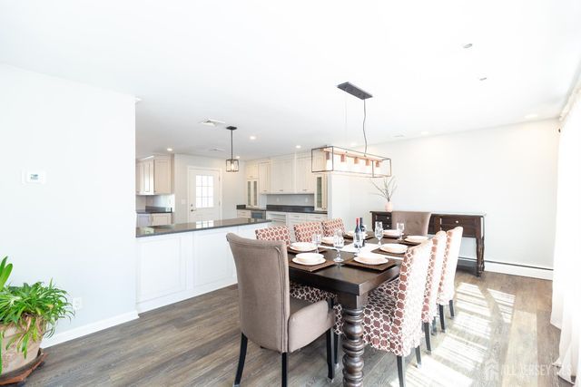 67 Thomas Place, Edison, NJ 08837