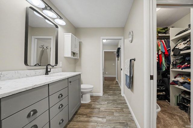 242 River Park Drive, Middlebury, IN 46540