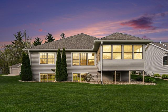 242 River Park Drive, Middlebury, IN 46540
