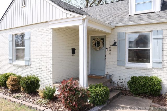 1204 S Toledo Avenue, Tulsa, OK 74112