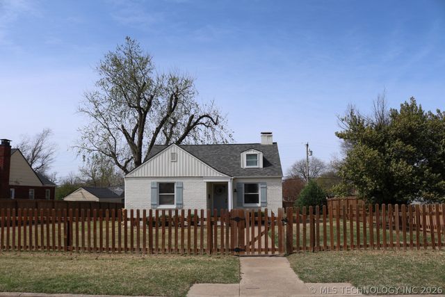 1204 S Toledo Avenue, Tulsa, OK 74112