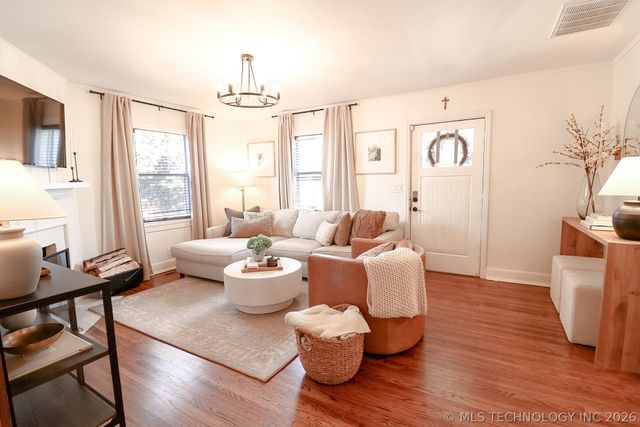 1204 S Toledo Avenue, Tulsa, OK 74112