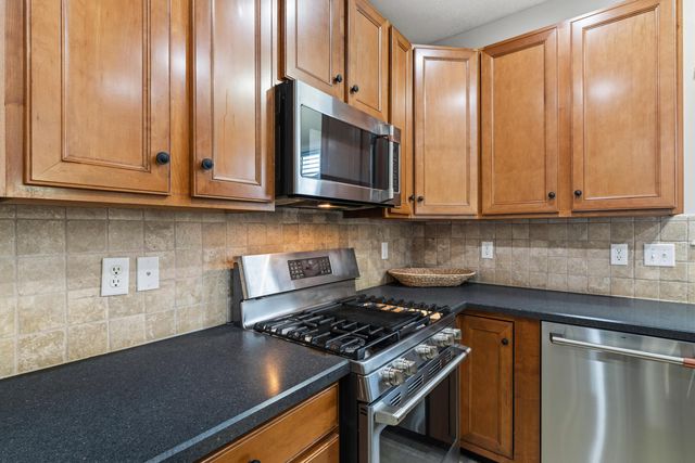 3240 Belstead Drive, Grove City, OH 43123