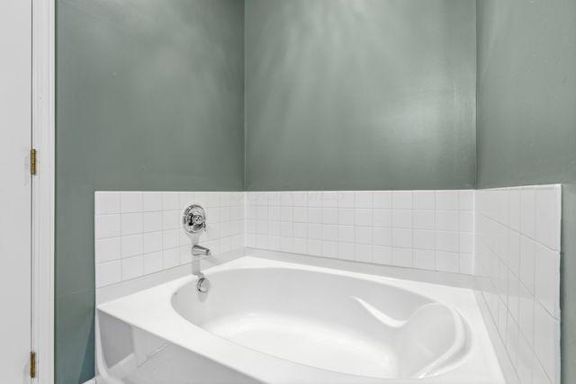 3240 Belstead Drive, Grove City, OH 43123