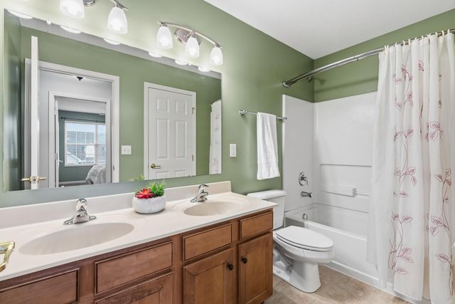 3240 Belstead Drive, Grove City, OH 43123