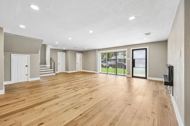 3889 Davila Drive, Dallas, TX 75220