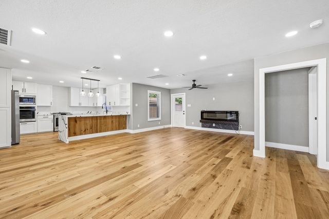 3889 Davila Drive, Dallas, TX 75220
