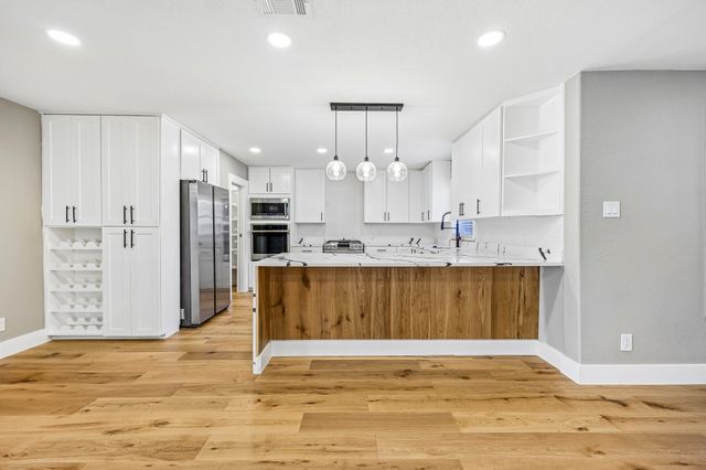 3889 Davila Drive, Dallas, TX 75220
