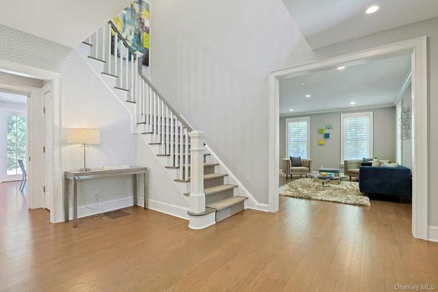 2 Emerald Woods, Tarrytown, NY 10591
