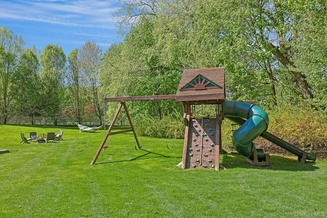 2 Emerald Woods, Tarrytown, NY 10591