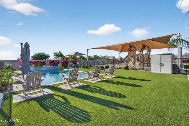 1124 E LOVELAND Lane, San Tan Valley, AZ 85140