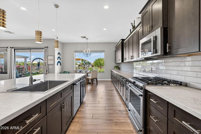 1124 E LOVELAND Lane, San Tan Valley, AZ 85140