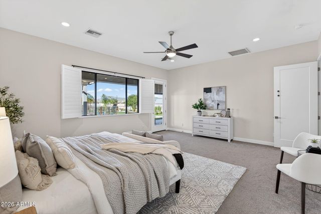 1124 E LOVELAND Lane, San Tan Valley, AZ 85140