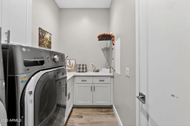 1124 E LOVELAND Lane, San Tan Valley, AZ 85140