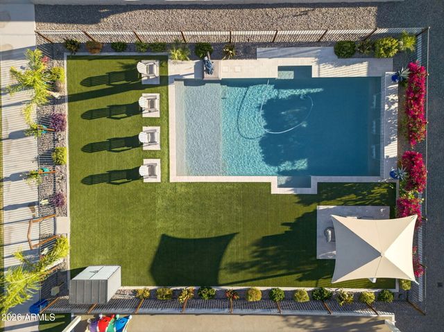 1124 E LOVELAND Lane, San Tan Valley, AZ 85140