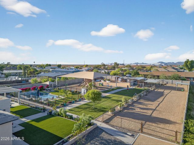 1124 E LOVELAND Lane, San Tan Valley, AZ 85140