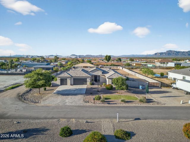 1124 E LOVELAND Lane, San Tan Valley, AZ 85140