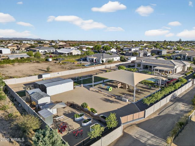 1124 E LOVELAND Lane, San Tan Valley, AZ 85140